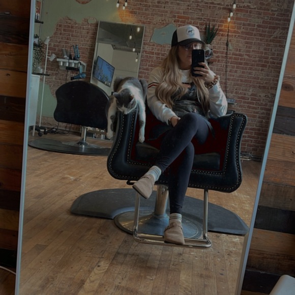 Meet your Posher, Kaylee - Picture 1 of 1